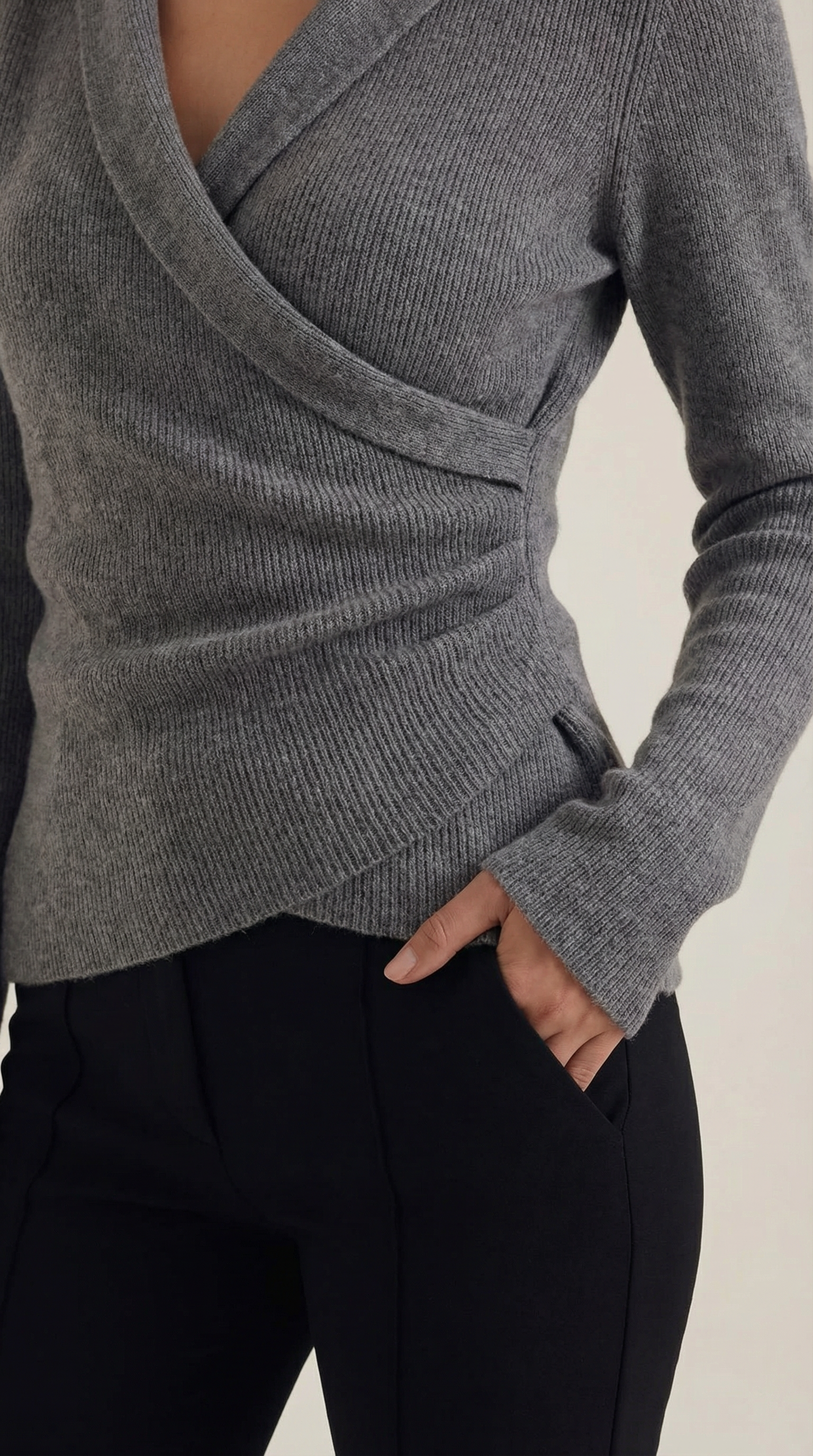Pullover Damen mit Wickelausschnitt und Kragen
